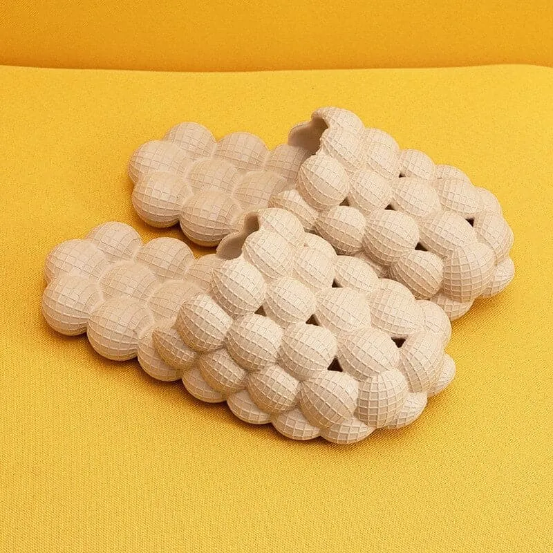 2022 Summer Women Fashion Personality Indoor Home bathroom Massage Bubble Slide Men Lady Outdoor Beach Thick Sole Bubble Slipper