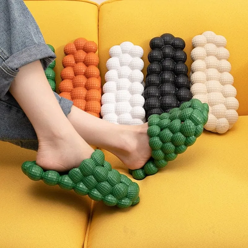 2022 Summer Women Fashion Personality Indoor Home bathroom Massage Bubble Slide Men Lady Outdoor Beach Thick Sole Bubble Slipper