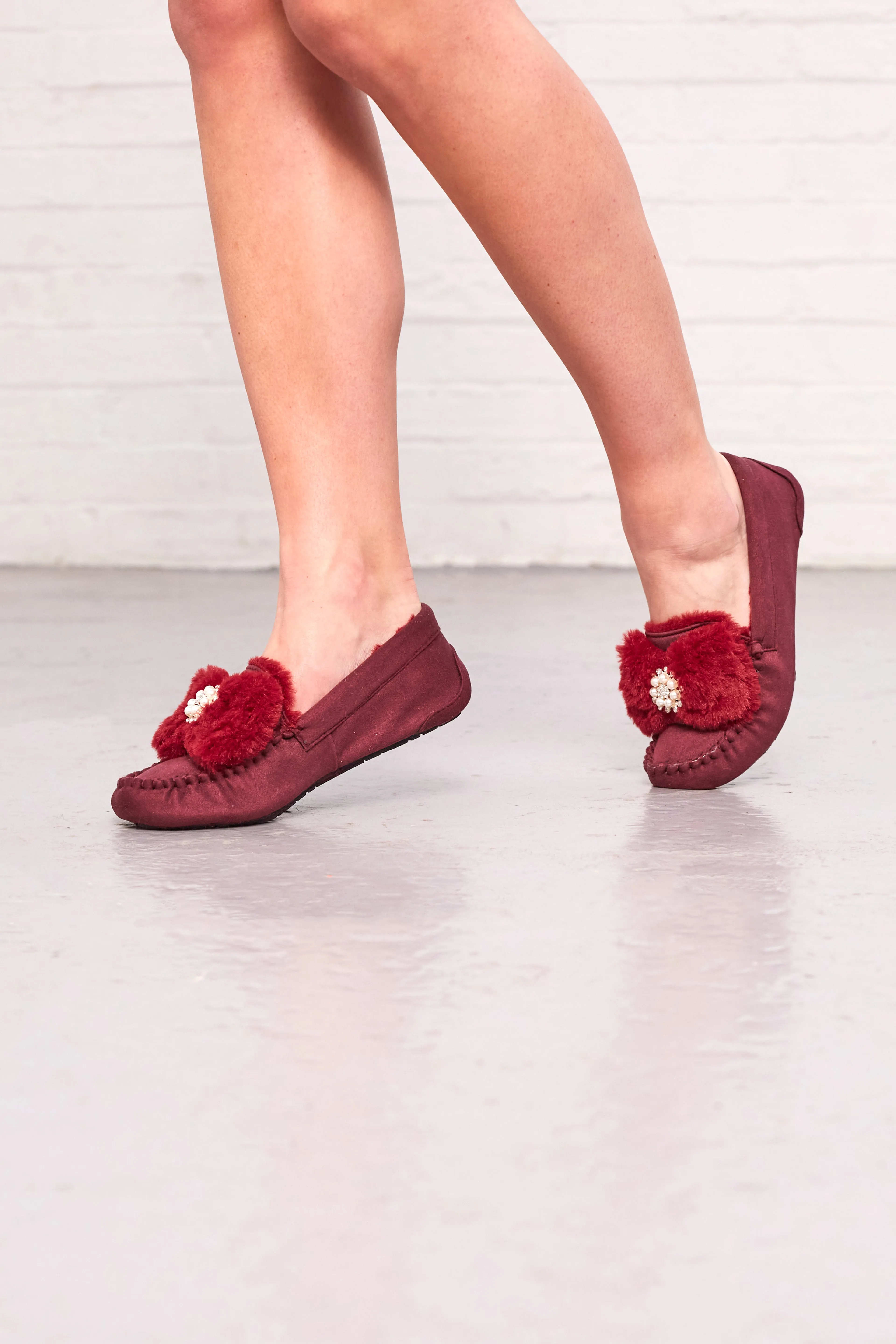 Brandwell Luxury Ladies Plush Moccasin Slippers Ruby 6-7