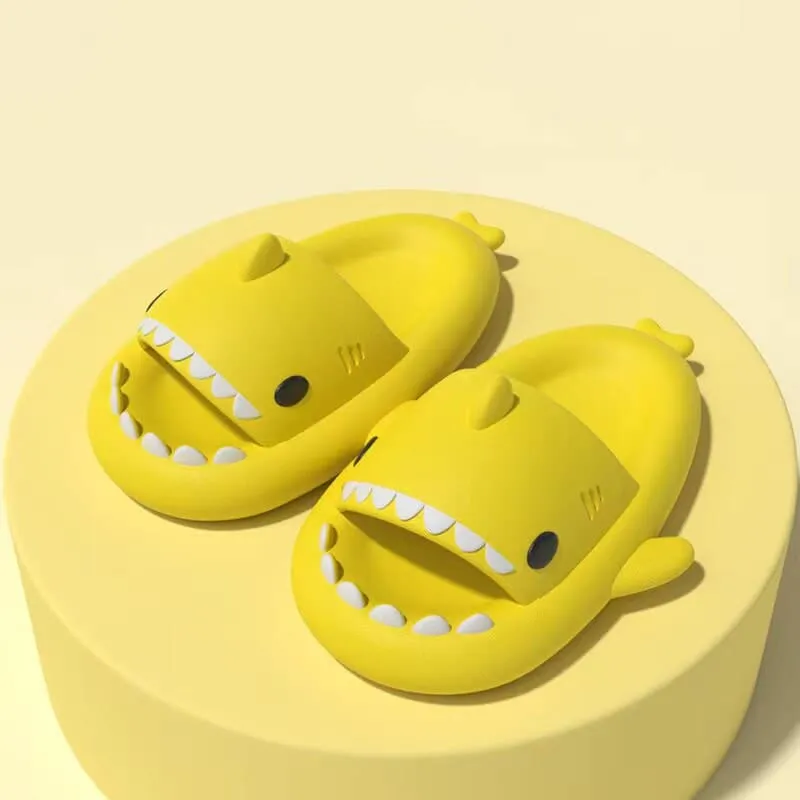 High Quality Slippers Women's Fashion Slippers Solid Color Casual Home Shoes Anti Slip Shoes Men's Beach Shark Slippers 36-45