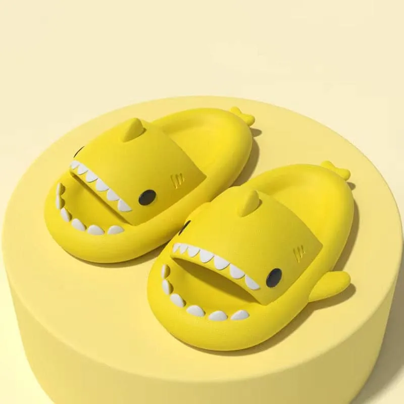 High Quality Slippers Women's Fashion Slippers Solid Color Casual Home Shoes Anti Slip Shoes Men's Beach Shark Slippers 36-45